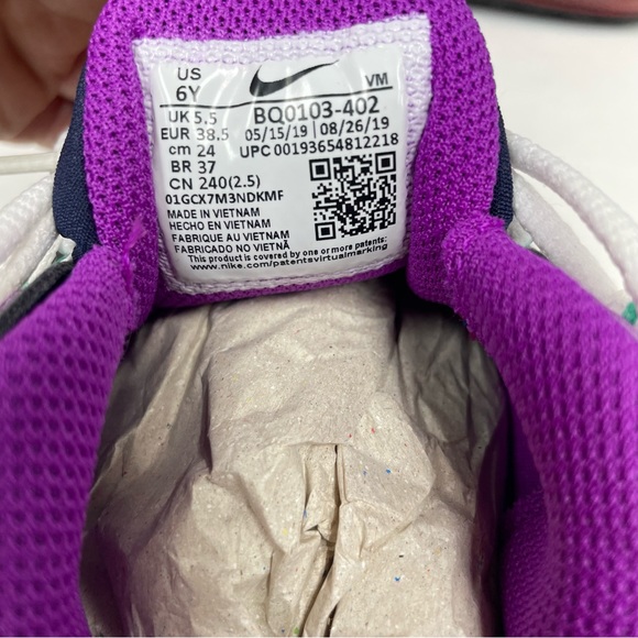 NEW NIKE AIR MAX 270 REACT (GS) Size 6y (Women) - Picture 6 of 9